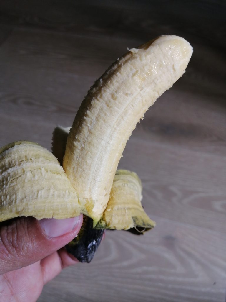 Aromatic, spicy, tasty with a tinge of sourness and a wide depth of saliva-inducing flavours exuding from this simple looking, locally and naturally grown yummy berangan banana from the farm.